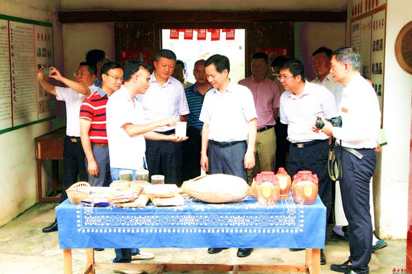 图片说明